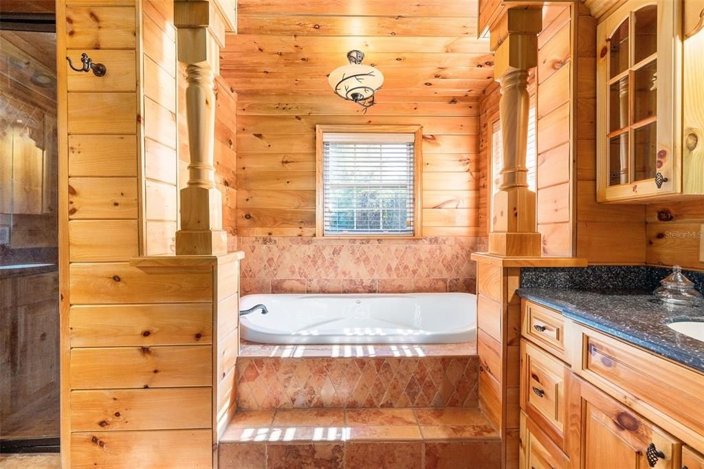 En Venta: $699,000 (4 camas, 3 baños, 3272 Pies cuadrados)