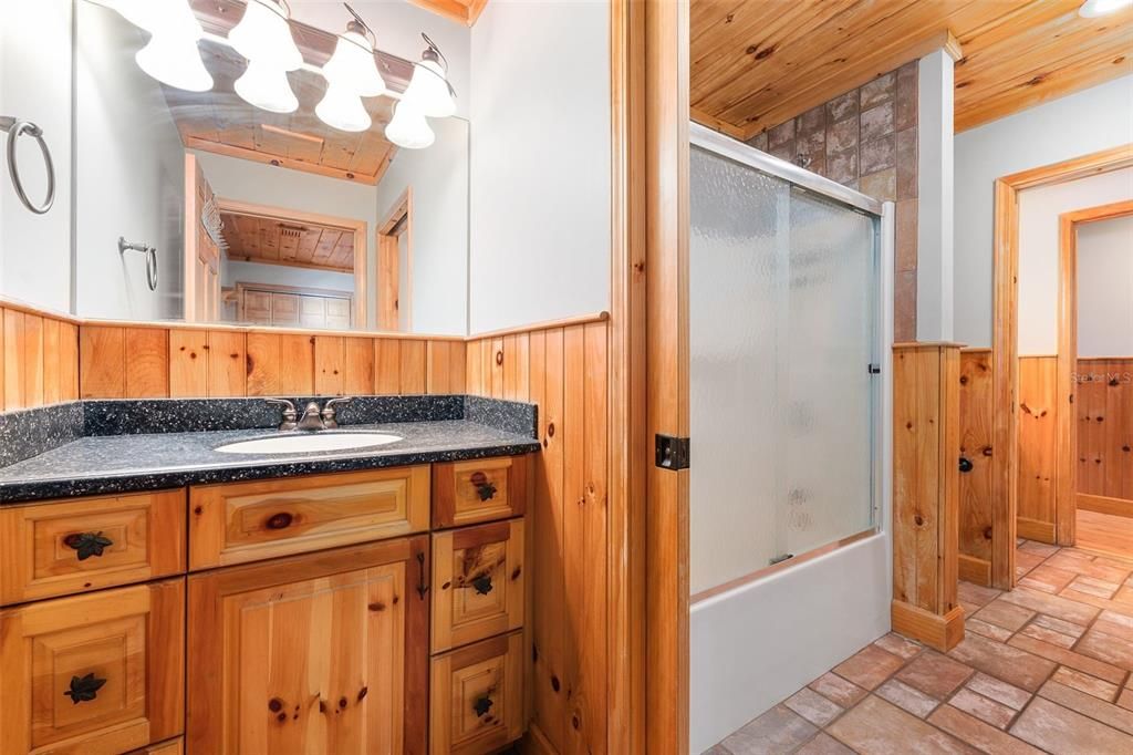 En Venta: $699,000 (4 camas, 3 baños, 3272 Pies cuadrados)