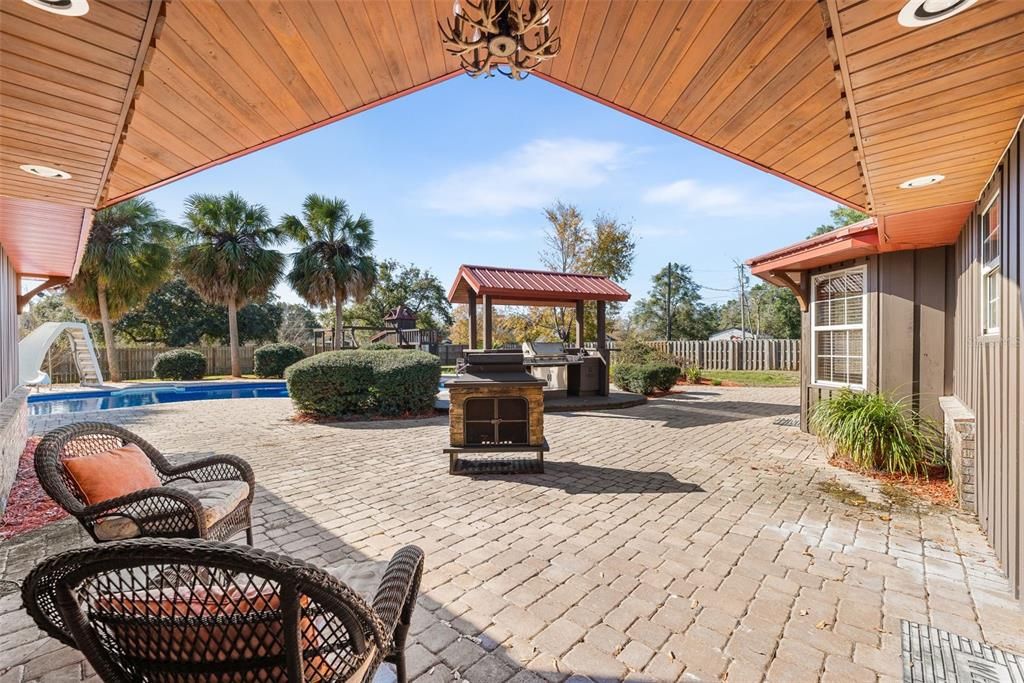 En Venta: $699,000 (4 camas, 3 baños, 3272 Pies cuadrados)