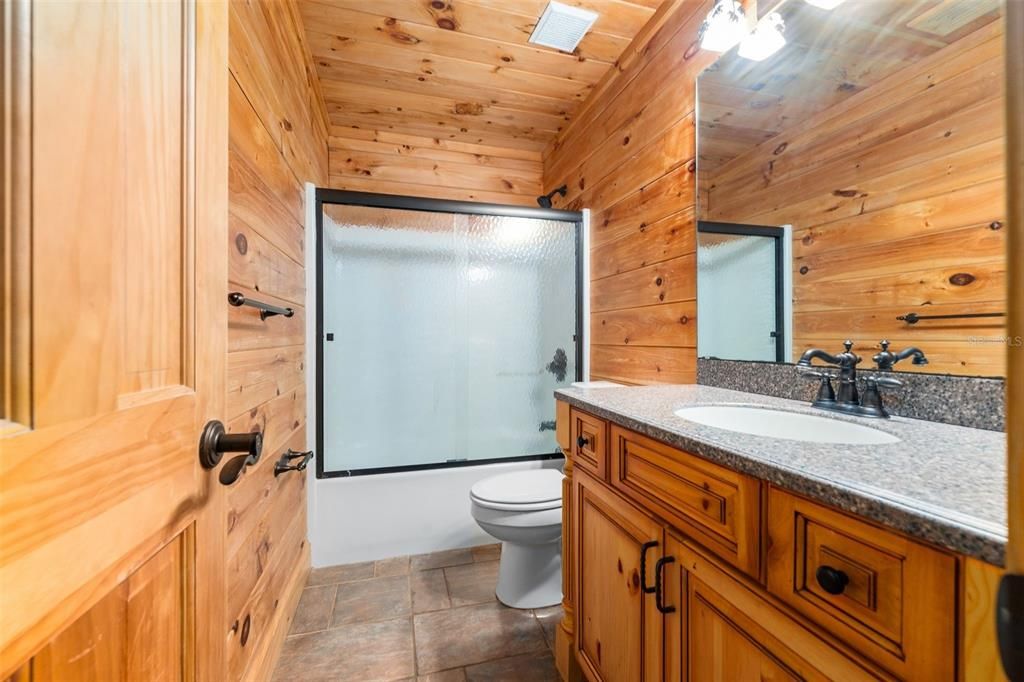 En Venta: $699,000 (4 camas, 3 baños, 3272 Pies cuadrados)