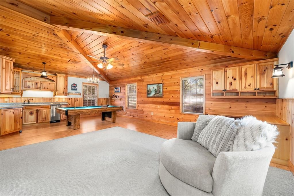 En Venta: $699,000 (4 camas, 3 baños, 3272 Pies cuadrados)