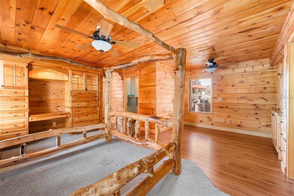 En Venta: $699,000 (4 camas, 3 baños, 3272 Pies cuadrados)