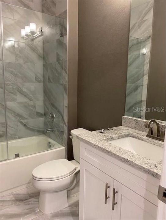 En Venta: $379,900 (4 camas, 3 baños, 2170 Pies cuadrados)