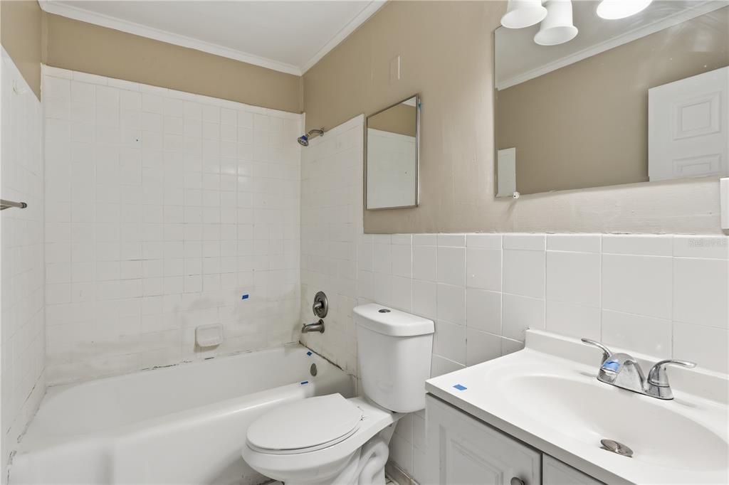 На продажу: $309,900 (3 спален, 1 ванн, 850 Квадратных фут)