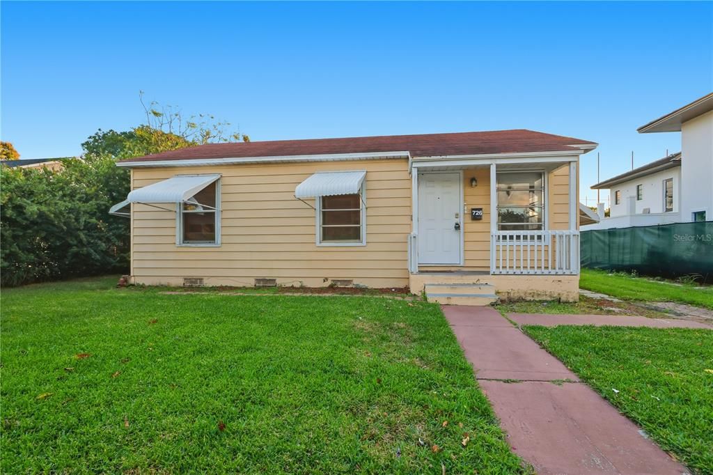 На продажу: $309,900 (3 спален, 1 ванн, 850 Квадратных фут)