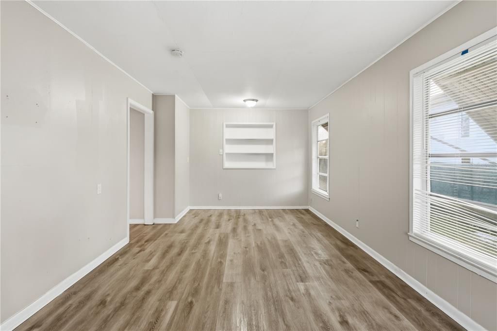 На продажу: $309,900 (3 спален, 1 ванн, 850 Квадратных фут)