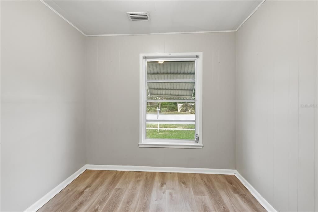 На продажу: $309,900 (3 спален, 1 ванн, 850 Квадратных фут)