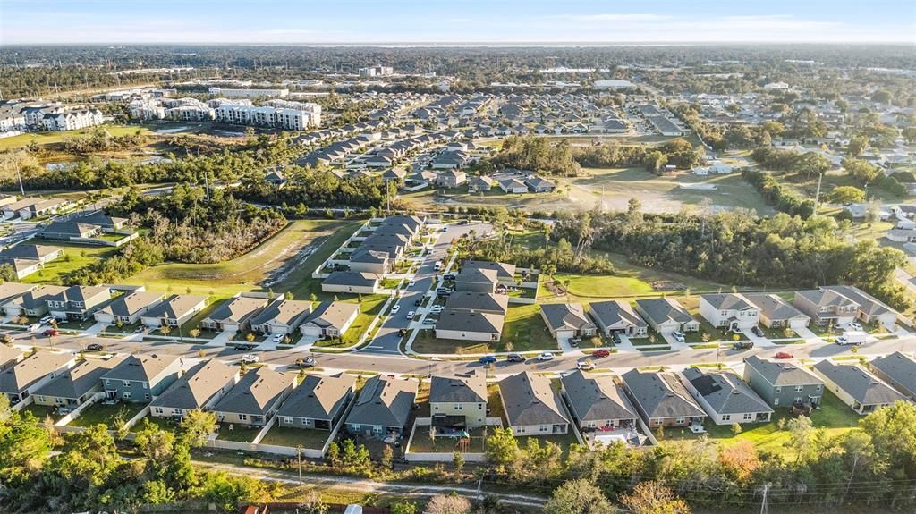 En Venta: $418,000 (5 camas, 3 baños, 2601 Pies cuadrados)