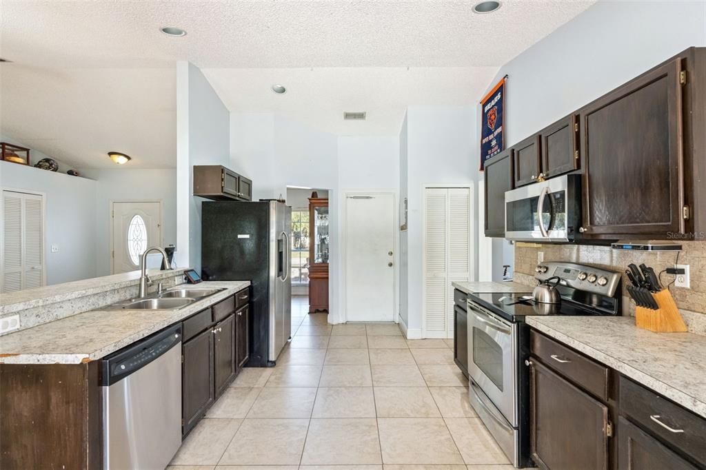 На продажу: $315,000 (3 спален, 2 ванн, 1311 Квадратных фут)