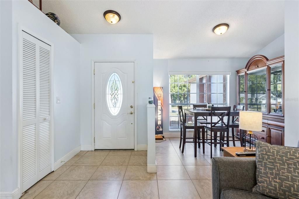 На продажу: $315,000 (3 спален, 2 ванн, 1311 Квадратных фут)