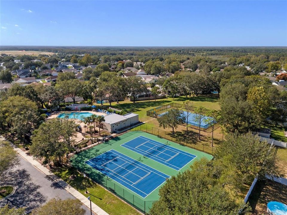 На продажу: $315,000 (3 спален, 2 ванн, 1311 Квадратных фут)