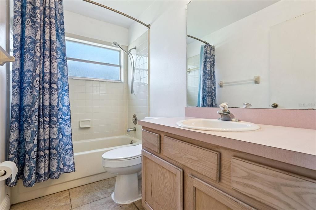 На продажу: $315,000 (3 спален, 2 ванн, 1311 Квадратных фут)