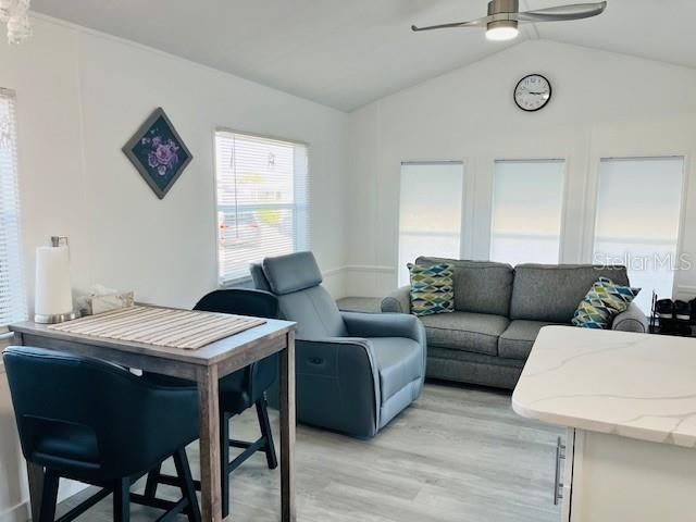 For Sale: $180,000 (1 beds, 1 baths, 396 Square Feet)