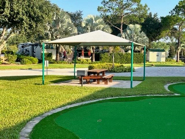 For Sale: $180,000 (1 beds, 1 baths, 396 Square Feet)