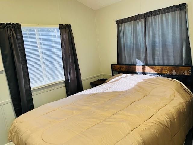 For Sale: $180,000 (1 beds, 1 baths, 396 Square Feet)