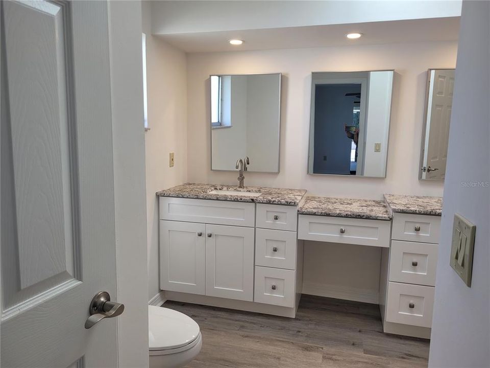 For Rent: $2,300 (3 beds, 2 baths, 1705 Square Feet)