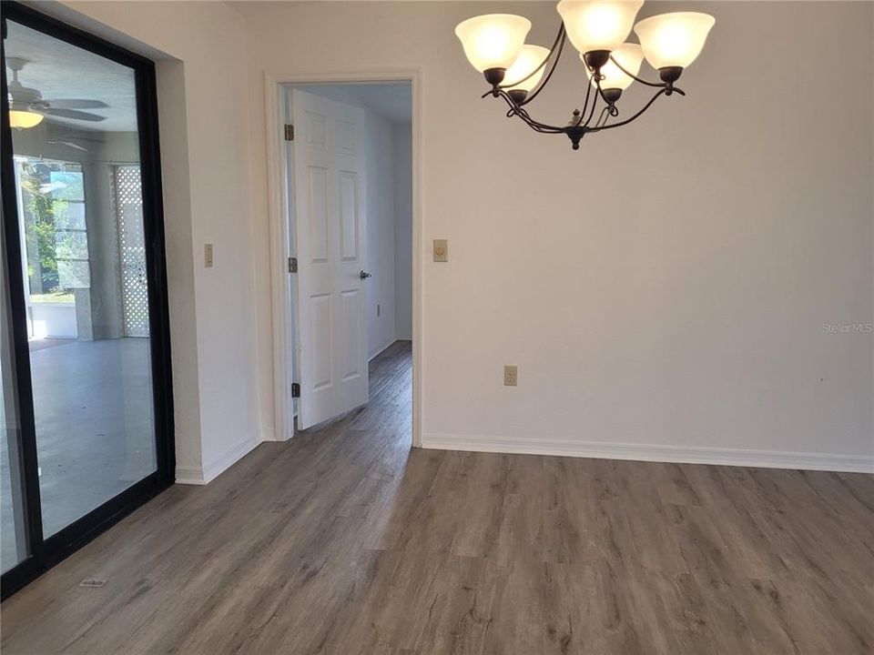 For Rent: $2,300 (3 beds, 2 baths, 1705 Square Feet)