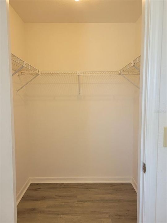 For Rent: $2,300 (3 beds, 2 baths, 1705 Square Feet)