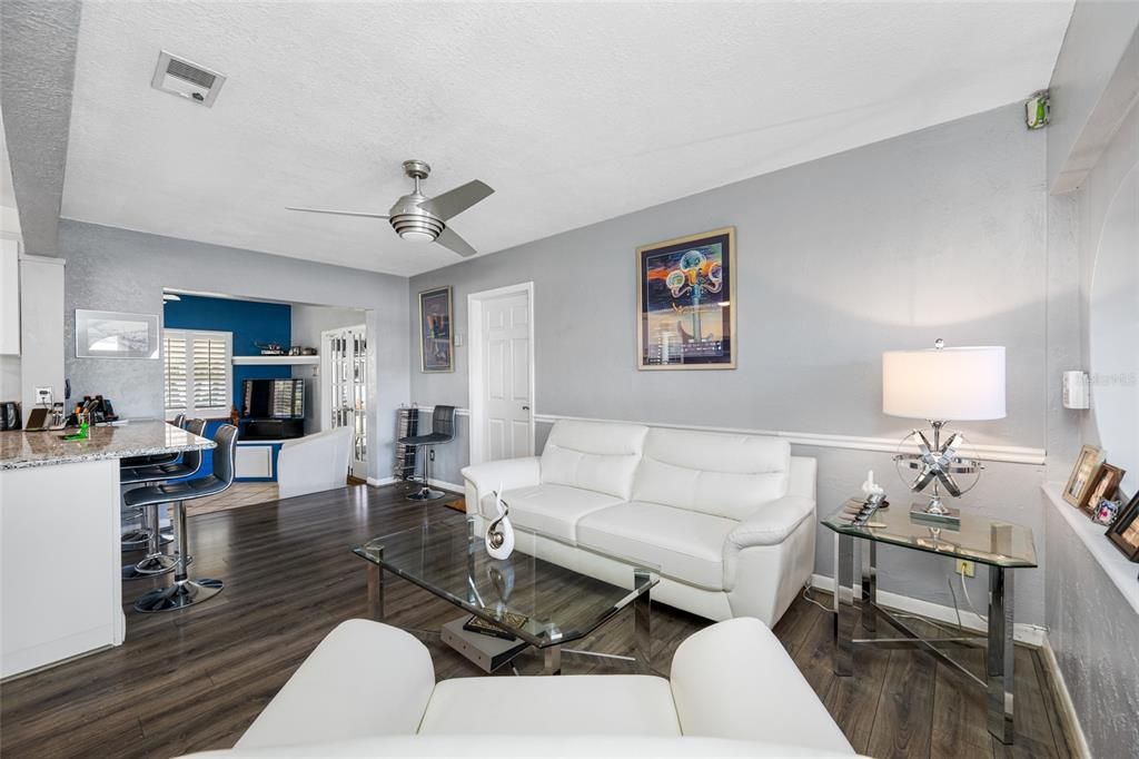 En Venta: $395,000 (2 camas, 1 baños, 1100 Pies cuadrados)