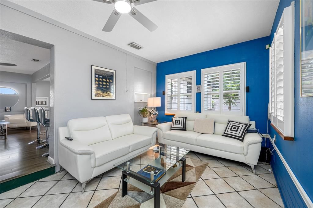 En Venta: $395,000 (2 camas, 1 baños, 1100 Pies cuadrados)