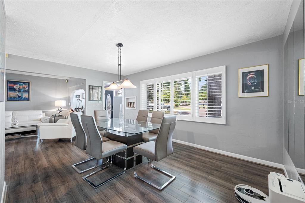 En Venta: $395,000 (2 camas, 1 baños, 1100 Pies cuadrados)