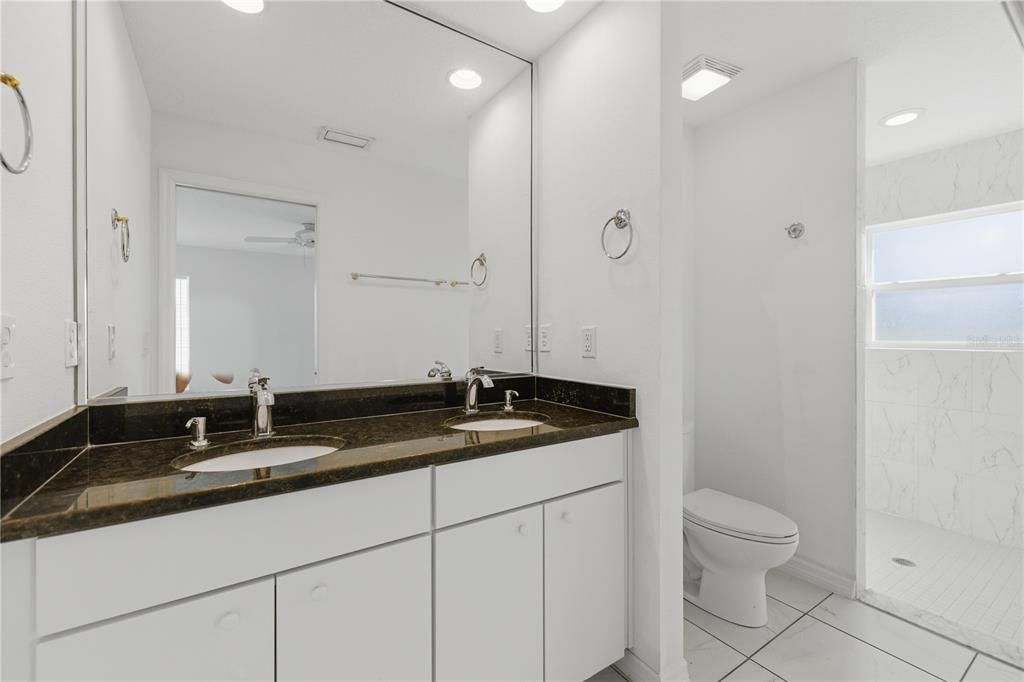 For Sale: $375,000 (3 beds, 2 baths, 1327 Square Feet)