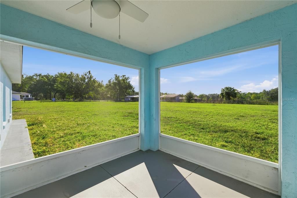 For Sale: $375,000 (3 beds, 2 baths, 1327 Square Feet)