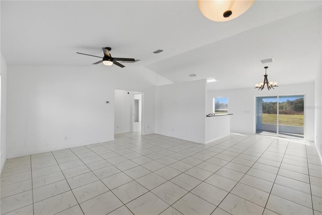 For Sale: $375,000 (3 beds, 2 baths, 1327 Square Feet)