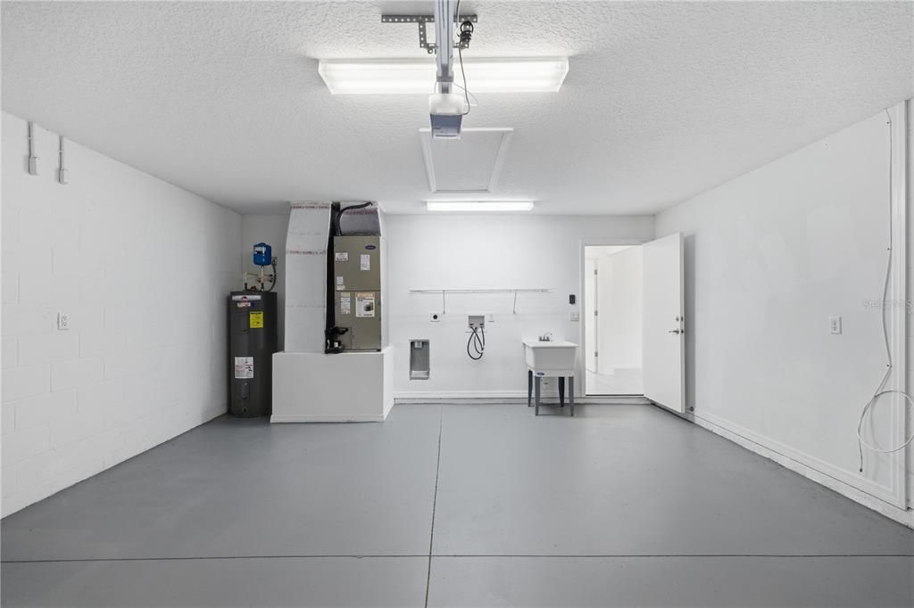 For Sale: $375,000 (3 beds, 2 baths, 1327 Square Feet)