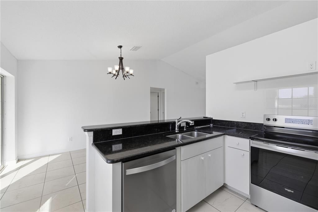 For Sale: $375,000 (3 beds, 2 baths, 1327 Square Feet)