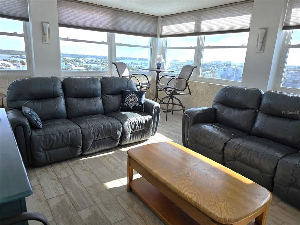 For Rent: $3,500 (2 beds, 2 baths, 1450 Square Feet)