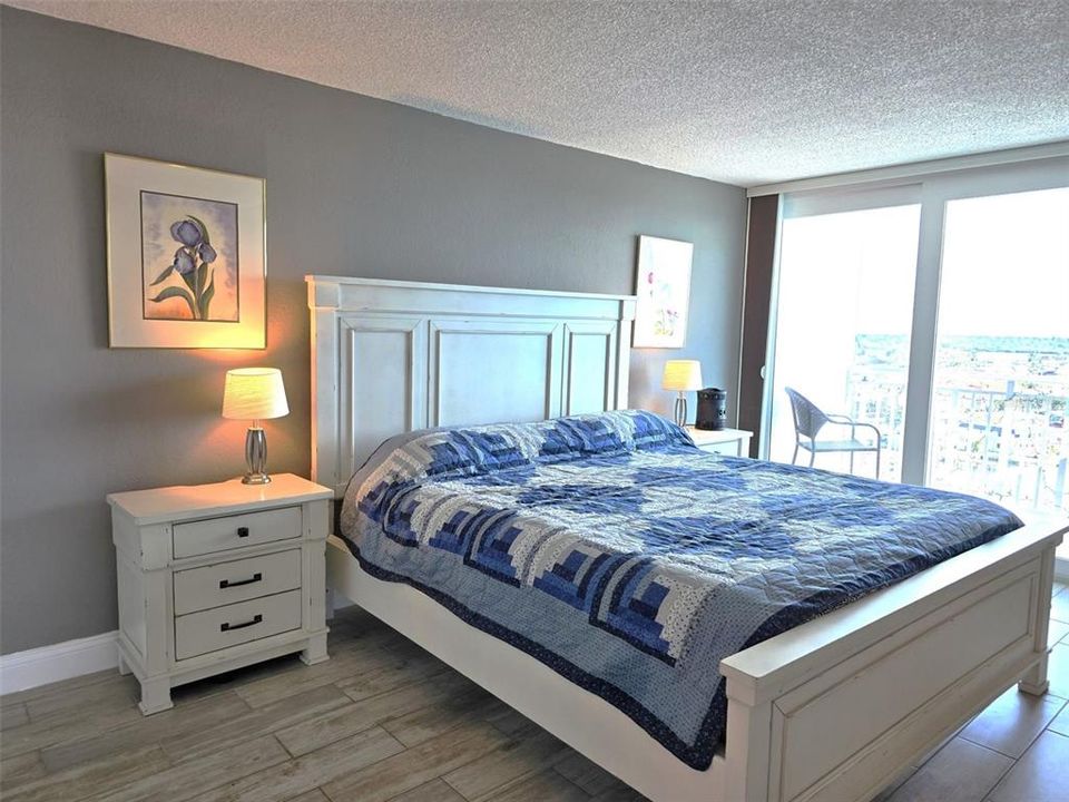 For Rent: $3,500 (2 beds, 2 baths, 1450 Square Feet)