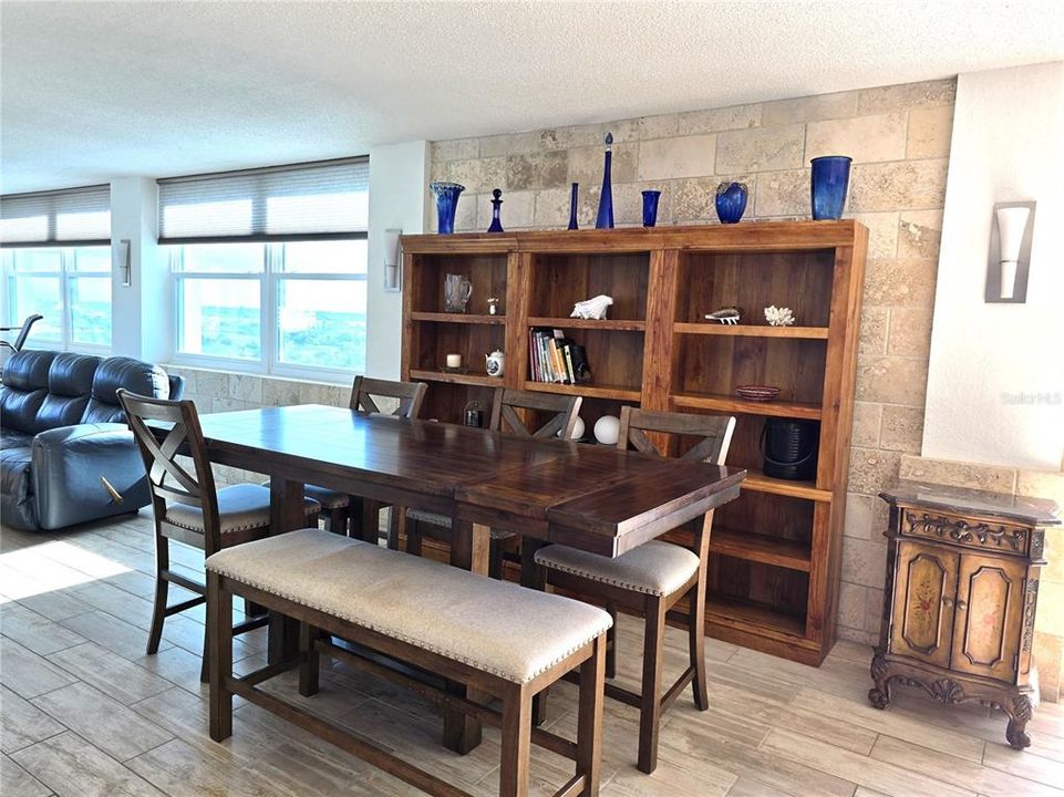 For Rent: $3,500 (2 beds, 2 baths, 1450 Square Feet)