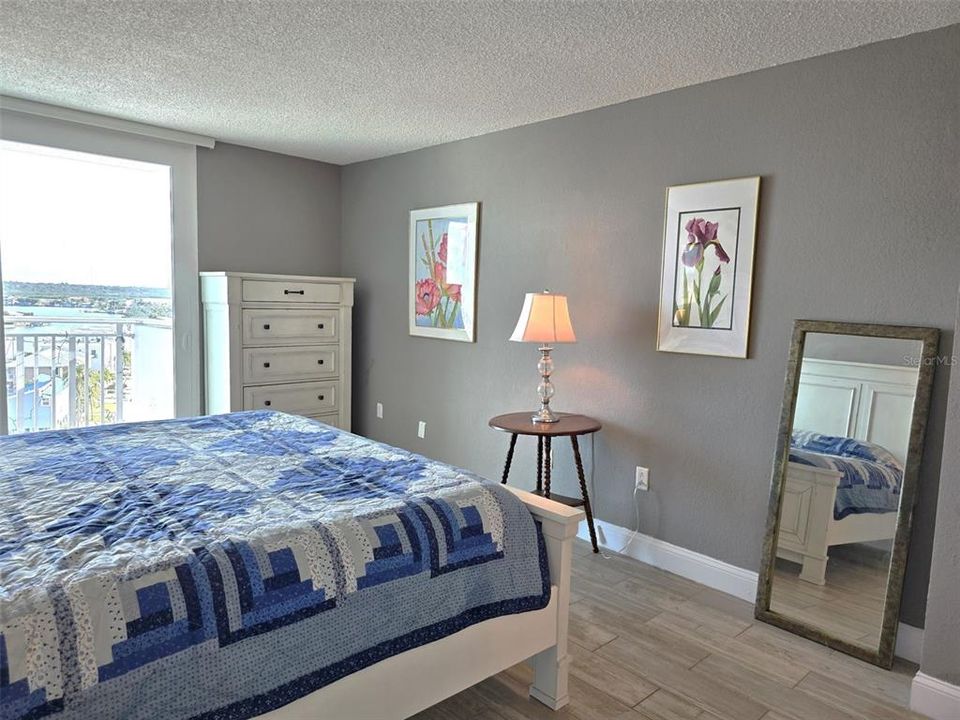 For Rent: $3,500 (2 beds, 2 baths, 1450 Square Feet)