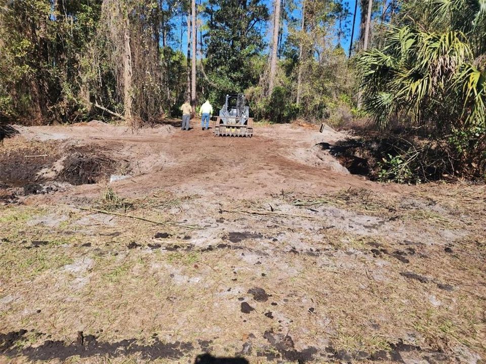 На продажу: $13,000 (0.23 acres)