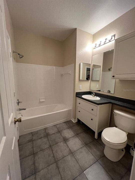 For Sale: $215,000 (2 beds, 2 baths, 1009 Square Feet)