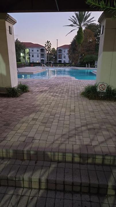 For Sale: $215,000 (2 beds, 2 baths, 1009 Square Feet)