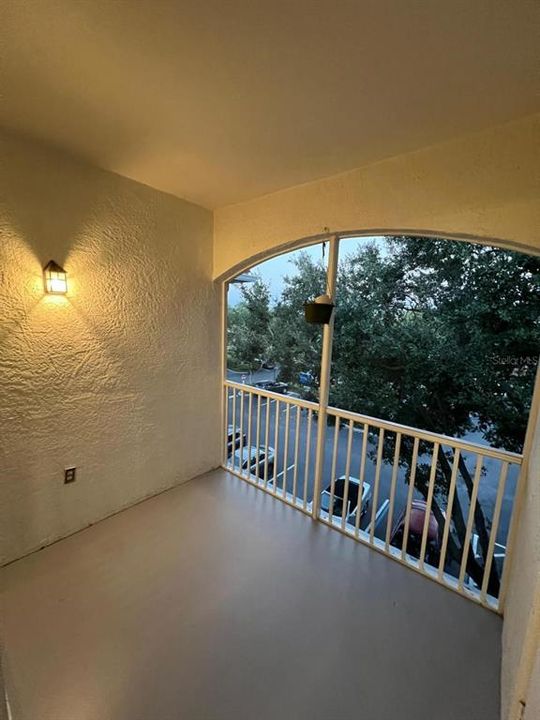 For Sale: $215,000 (2 beds, 2 baths, 1009 Square Feet)