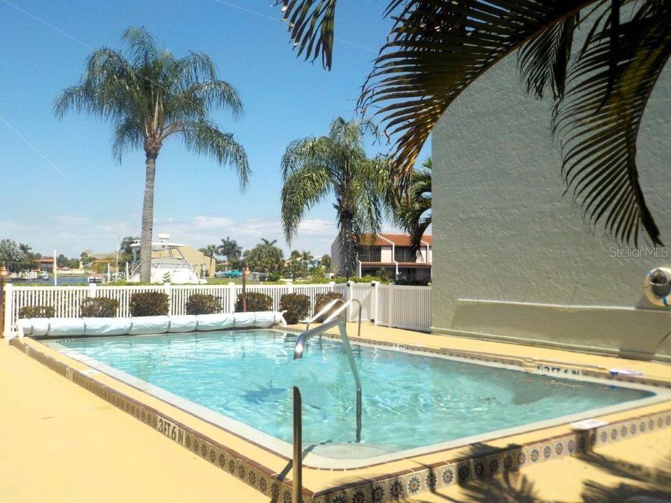 For Rent: $1,700 (2 beds, 2 baths, 1050 Square Feet)