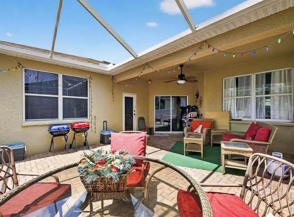 En Renta: $3,149 (4 camas, 3 baños, 2269 Pies cuadrados)