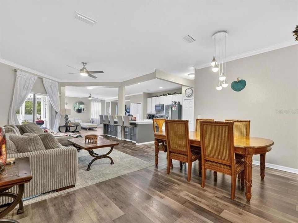 En Renta: $3,149 (4 camas, 3 baños, 2269 Pies cuadrados)