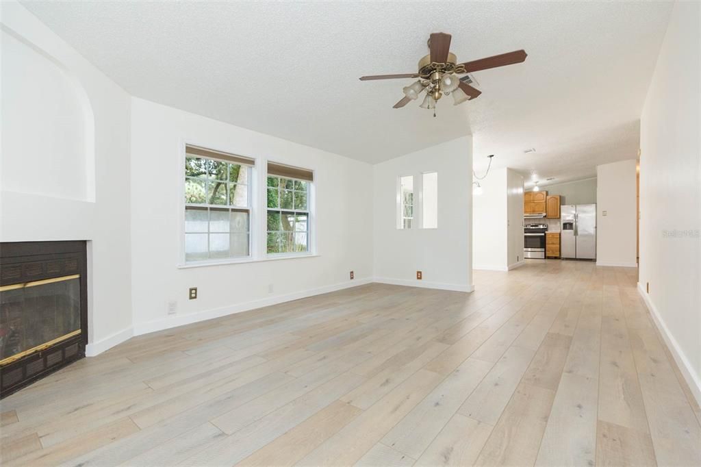 For Sale: $249,900 (3 beds, 2 baths, 1568 Square Feet)