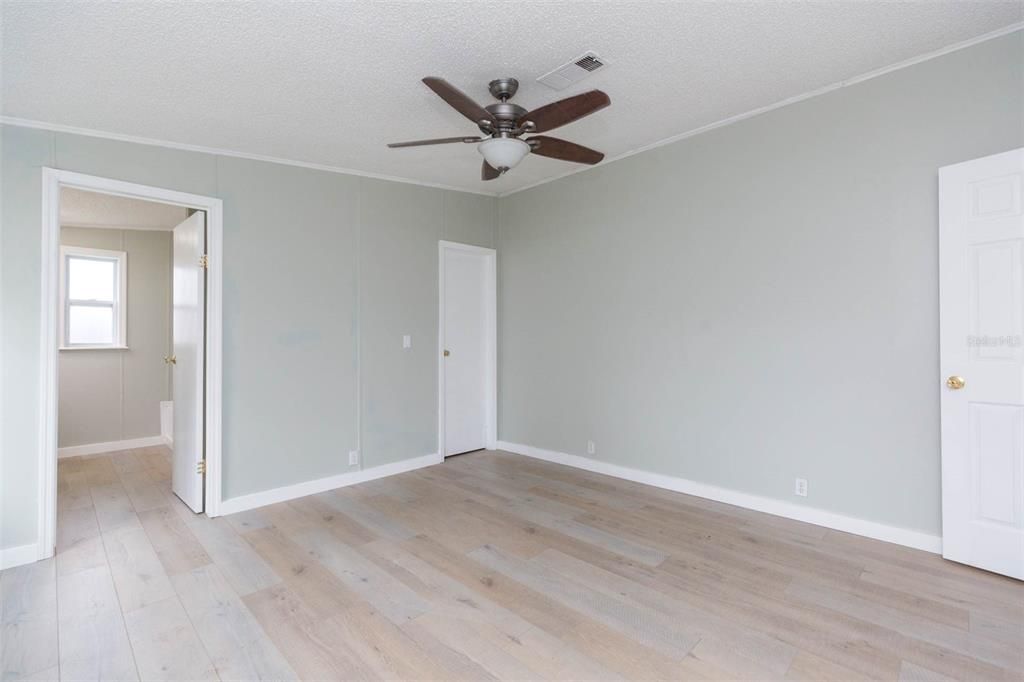 For Sale: $249,900 (3 beds, 2 baths, 1568 Square Feet)