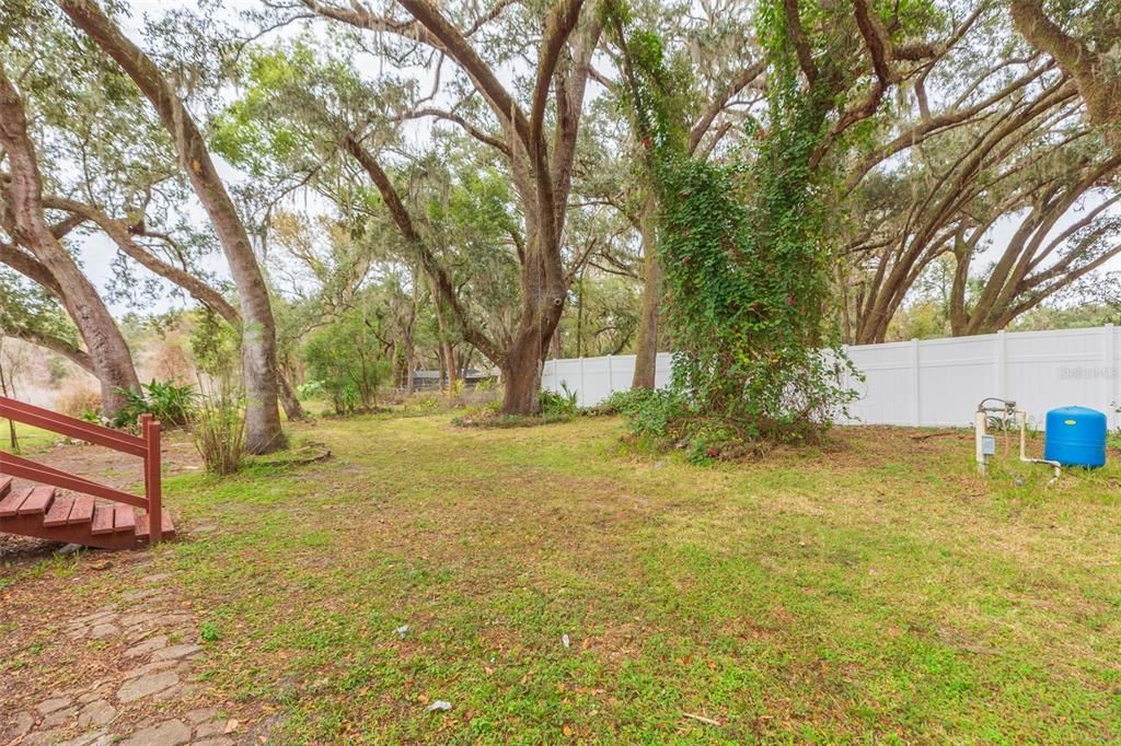 For Sale: $249,900 (3 beds, 2 baths, 1568 Square Feet)