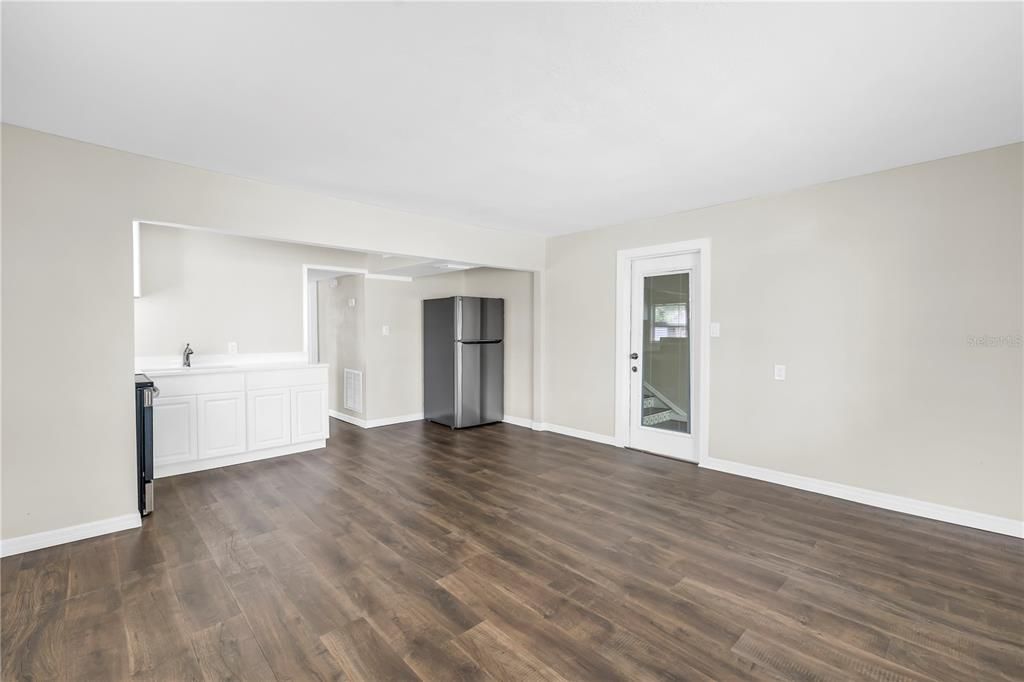 В аренду: $1,975 (1 спален, 1 ванн, 750 Квадратных фут)