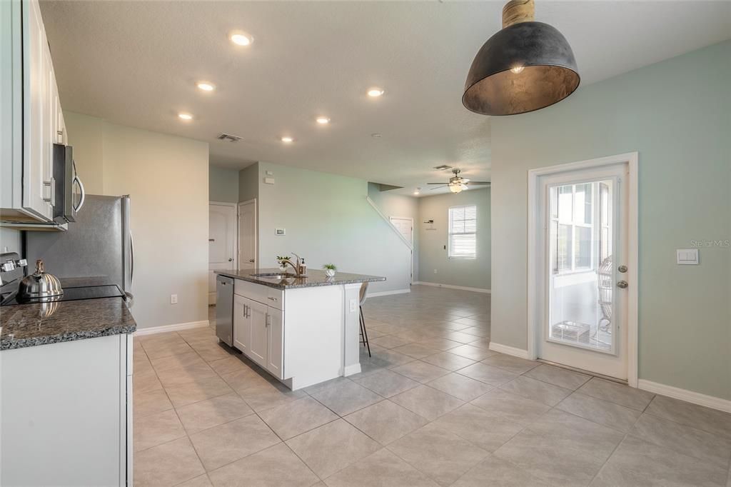 For Sale: $358,500 (3 beds, 2 baths, 1672 Square Feet)