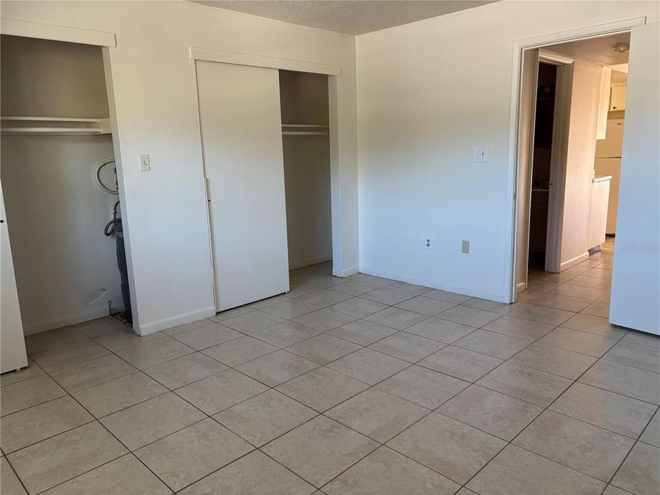 For Rent: $1,200 (1 beds, 1 baths, 723 Square Feet)