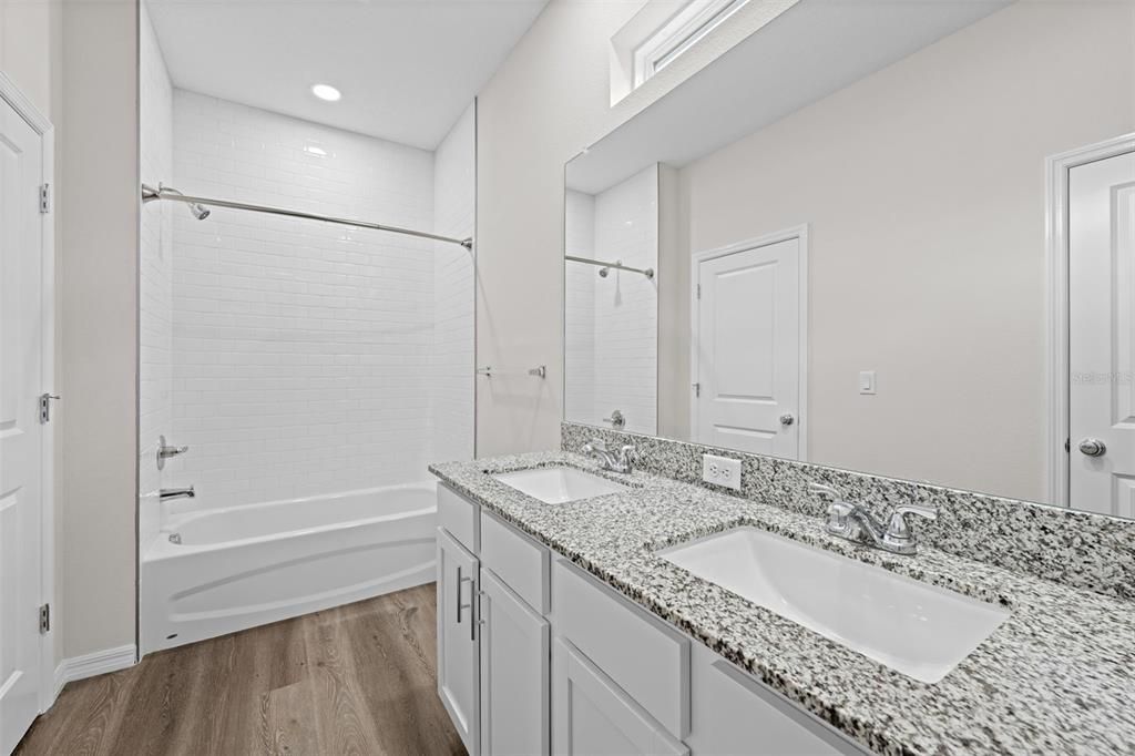 待售: $275,000 (3 贝兹, 2 浴室, 1550 平方英尺)