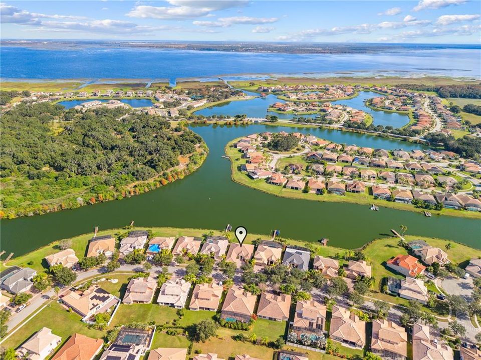 For Sale: $550,000 (4 beds, 3 baths, 2724 Square Feet)