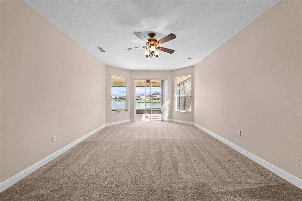 For Sale: $550,000 (4 beds, 3 baths, 2724 Square Feet)